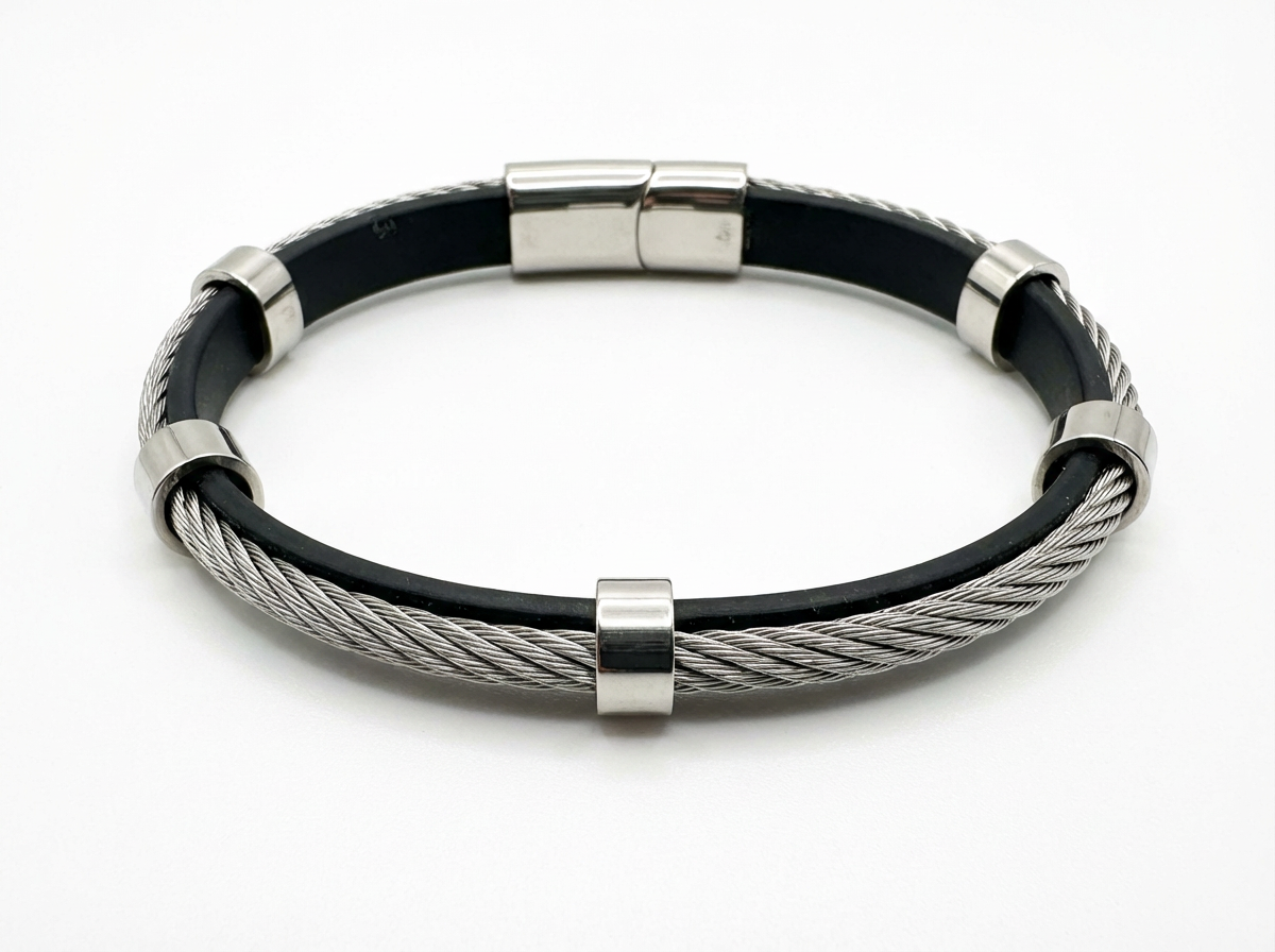 Nomad Black Leather Cable Band