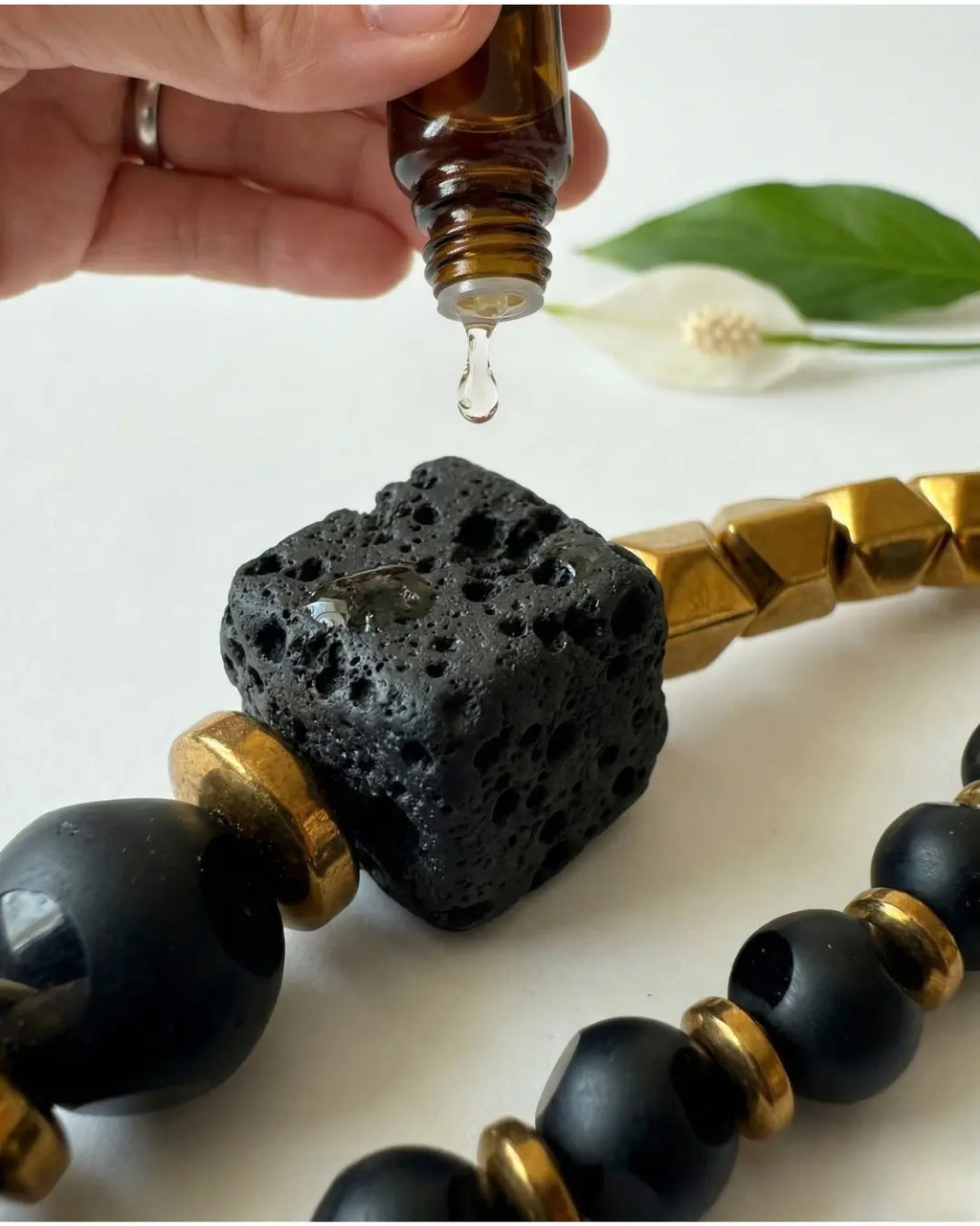 Men's Black Onyx & Gold Hematite Bracelet - Salitaire jewellery