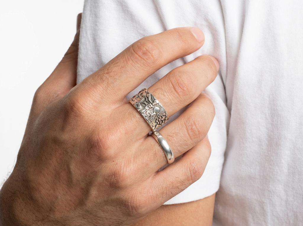 Men's Mythic Sun & Spirit Engraved Ring - Salitaire jewellery