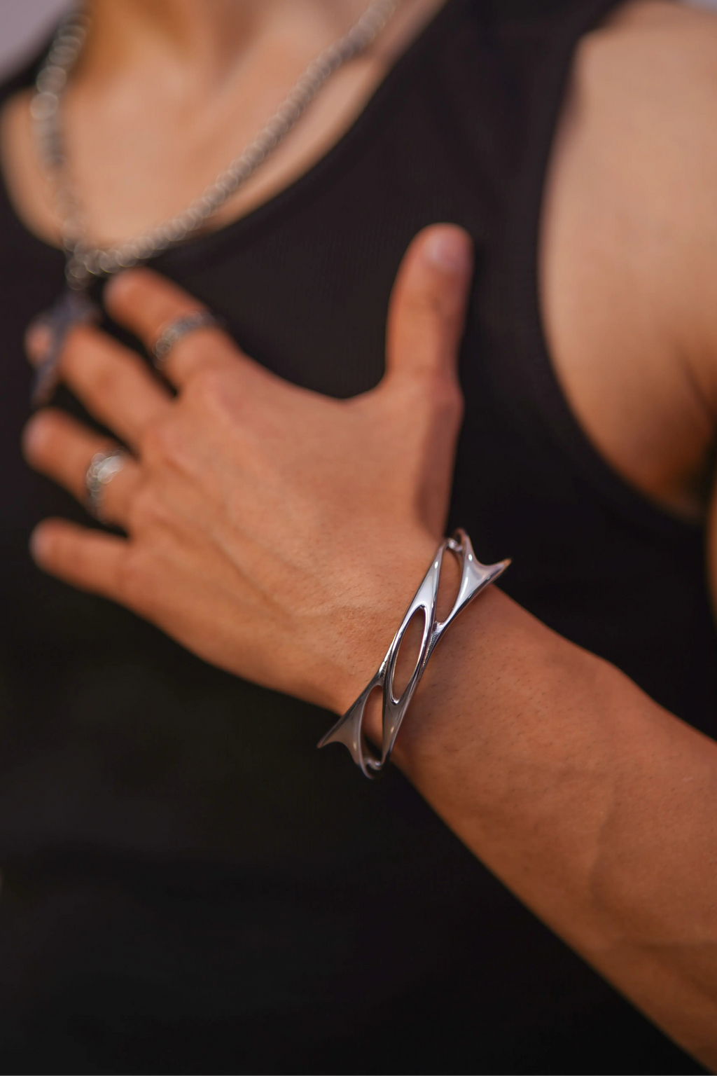 Men's Liquid Flow Cuff Bracelet - Salitaire jewellery