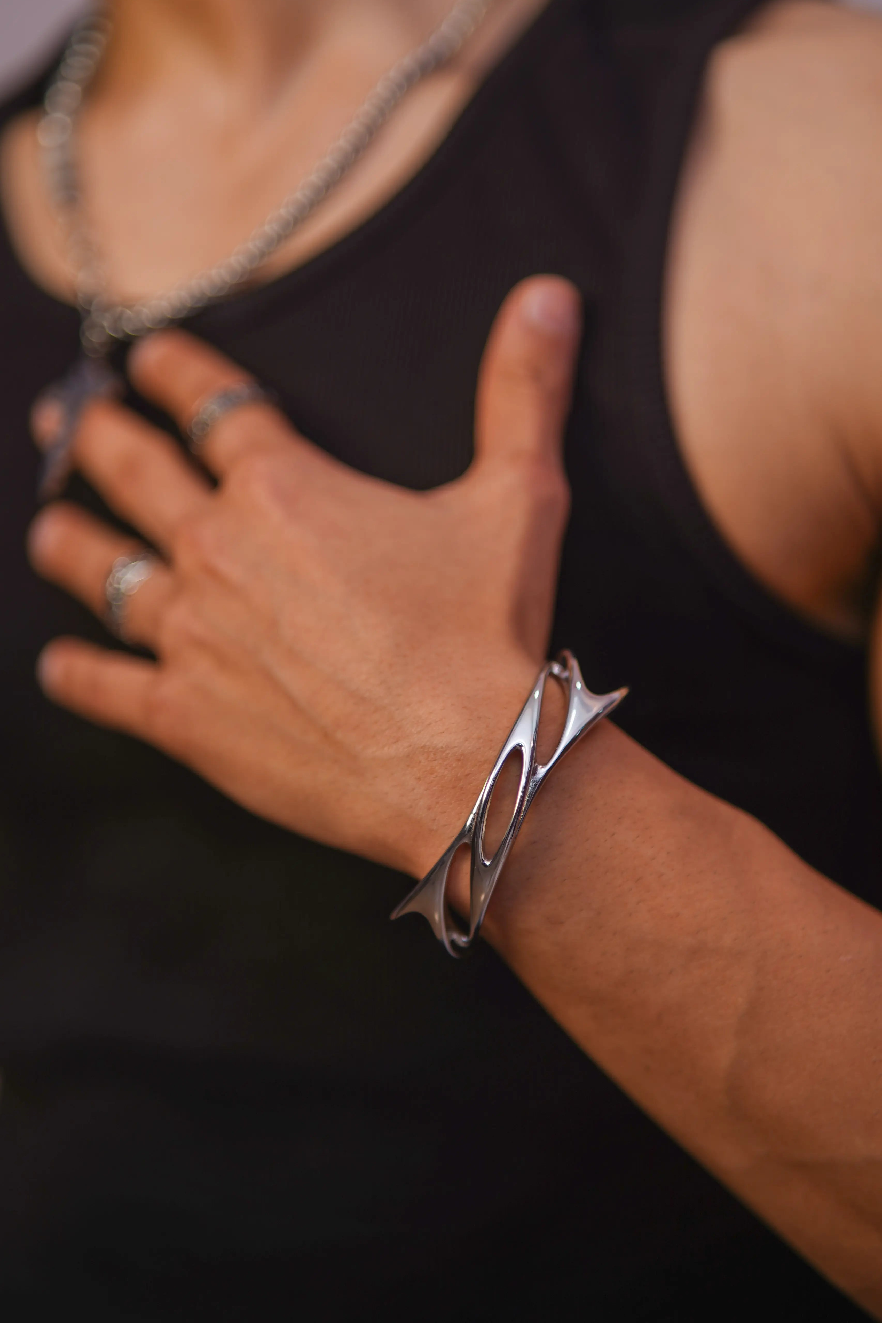 Men's Liquid Flow Cuff Bracelet - Salitaire jewellery